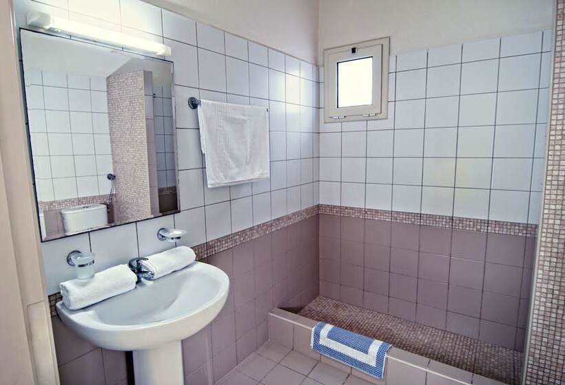 2침실 패밀리 아파트, Ourania Apartments