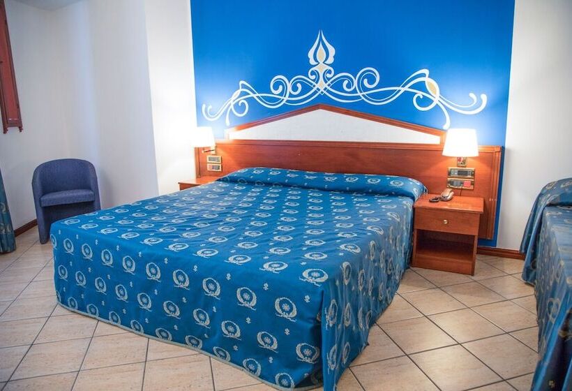Номер Стандарт Трехместный, Assinos Palace
