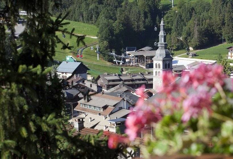 Номер Стандарт Вид на Горы, Beaulieu