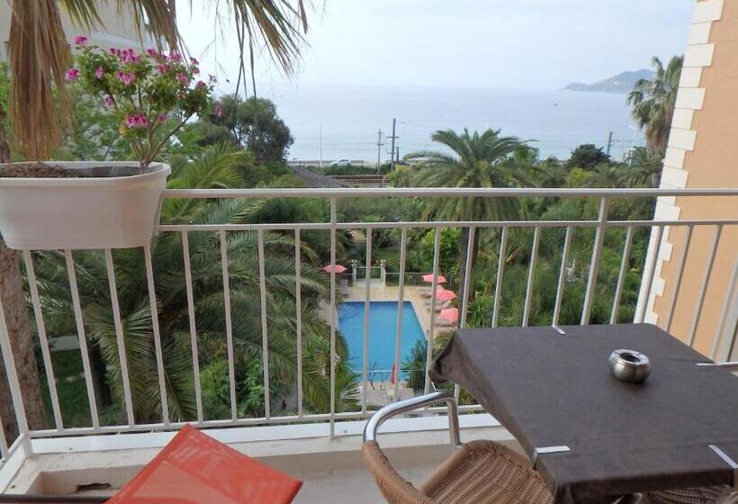 带海景的标准工作室, Residence Veles Plage