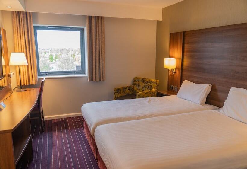 Семейный Номер, Days Inn Wetherby