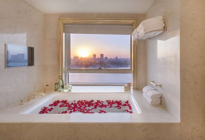 סוויטה נשיאותית, Kempinski Nile Hotel, Cairo