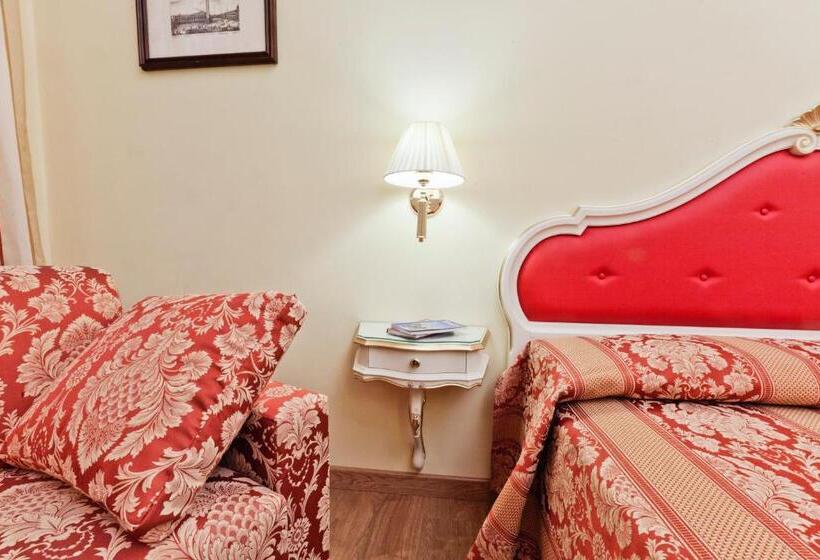 اتاق استاندارد سه نفره, San Lio Tourist House