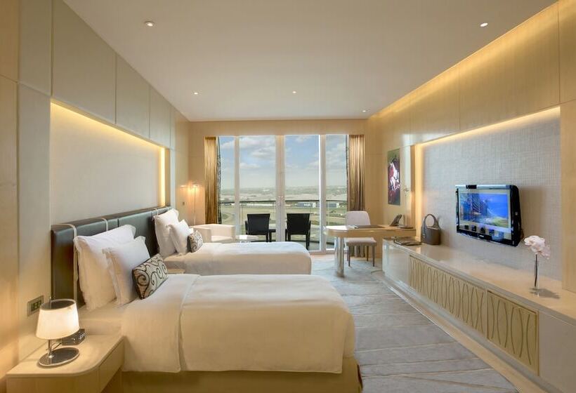 带阳台的高级房间, The Meydan Hotel Dubai