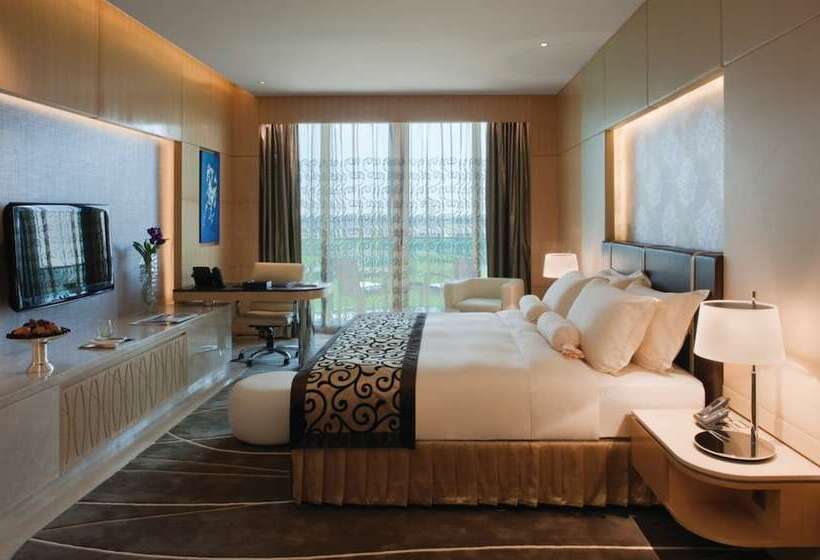 可观景的套房, The Meydan Hotel Dubai