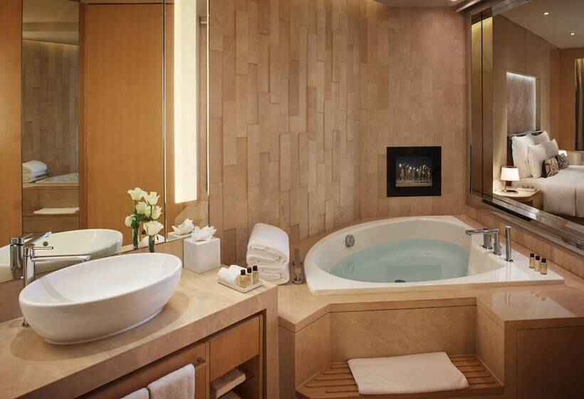 带阳台的豪华间, The Meydan Hotel Dubai
