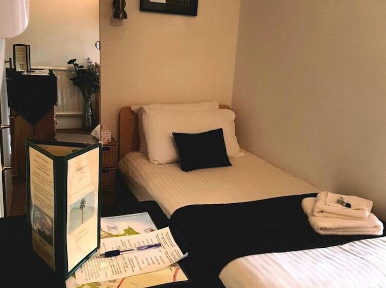 غرفة قياسية مطلّة علي الحديقة, The Palms Guest House