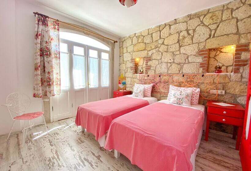 Номер Стандарт, Kesre Otel Alacati