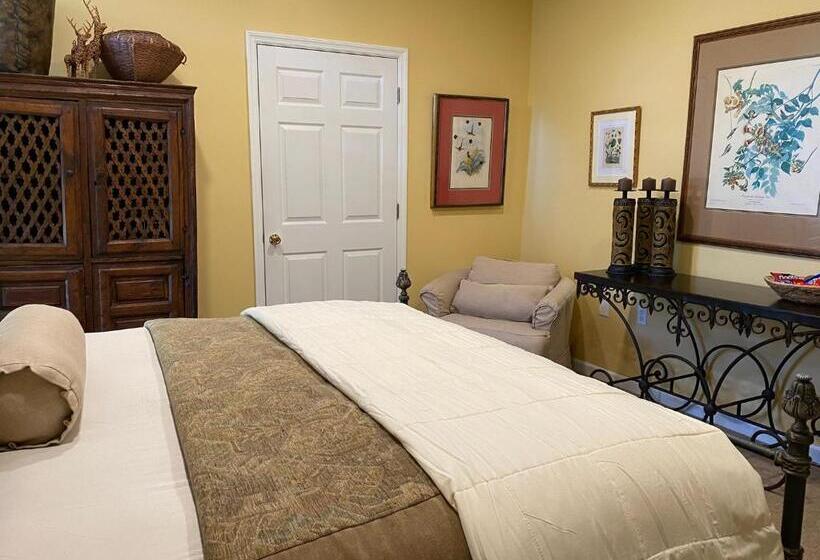 غرفة قياسية, The Birdnest Inn