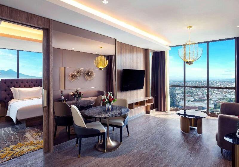 Номер Deluxe Кровать Кинг, Grand Mercure Malang