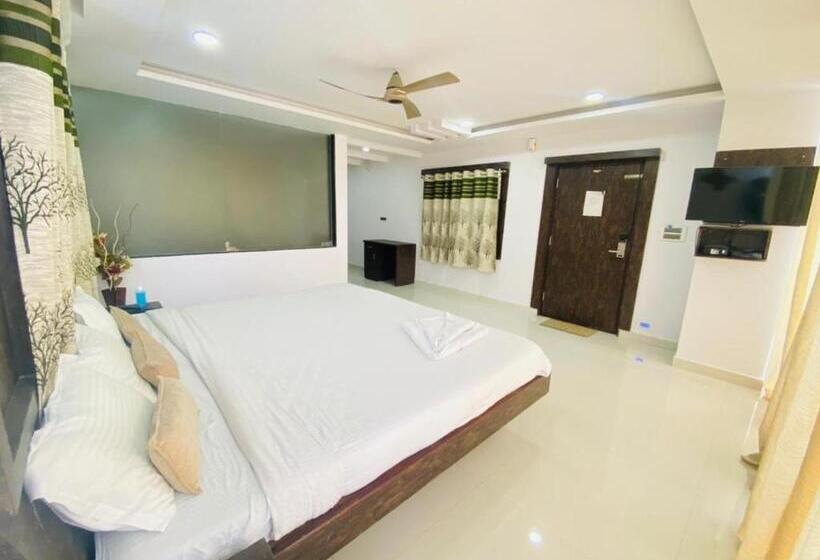 经济房, Staymaker Lake Residency