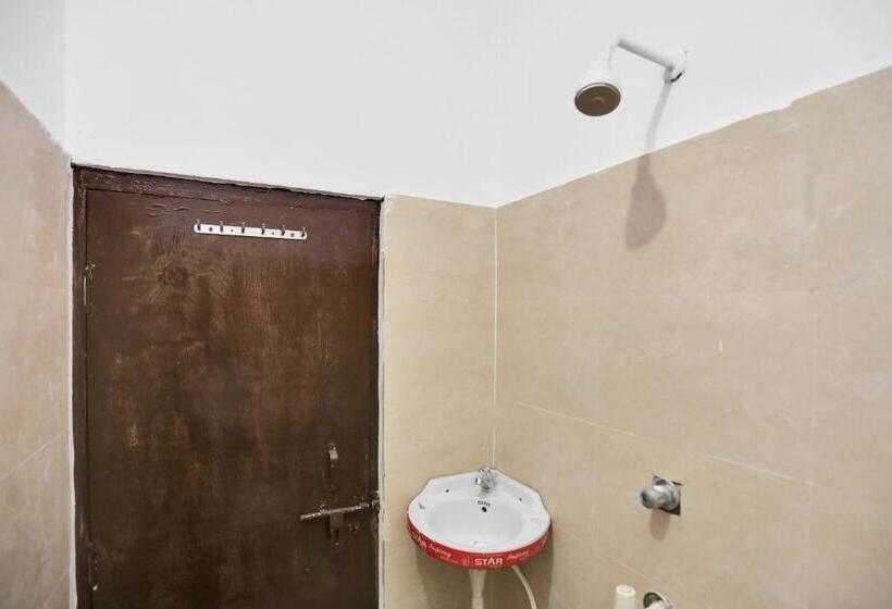 3-Bett-Standardzimmer, Spot On Shashank Plaza