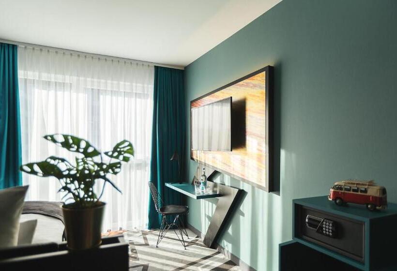 اتاق سوپریور سه تخته, Holiday Inn   The Niu, Flash Berlin Charlottenburg, An Ihg