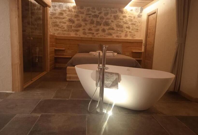 디럭스 룸, Chalet Noèr