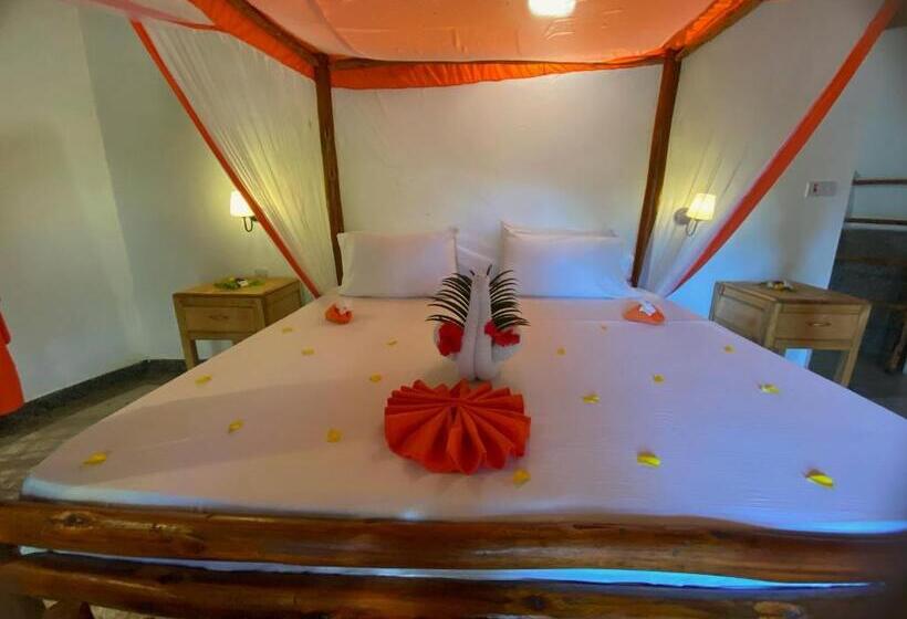 اتاق لوکس با بالکن, Lala Land Lodge