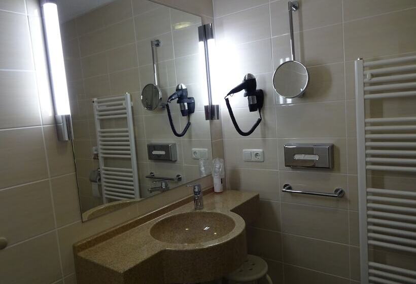 Четырехместный Номер Стандарт, Gasthof Hotel Zum Ross