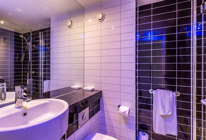 Номер Стандарт, Holiday Inn Express Colchester, An Ihg