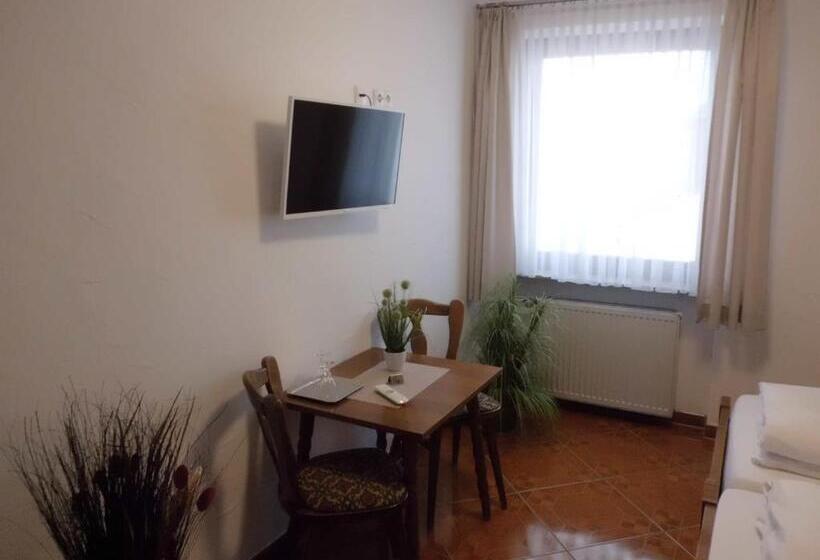 Номер Стандарт, Restaurant Zur Pfanne