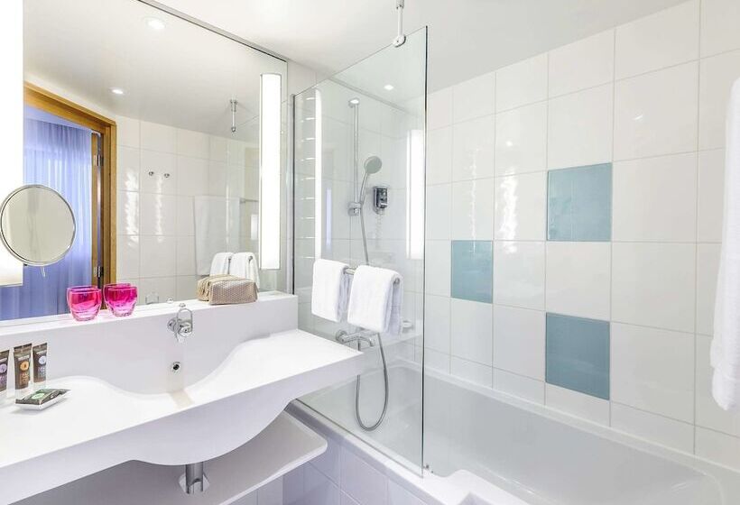 Номер Стандарт, Novotel München Airport   Newly Renovated