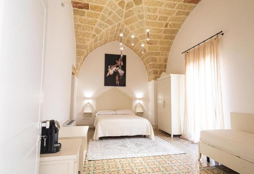 Трехместный Номер Deluxe, Palazzo Alma Luxury Rooms