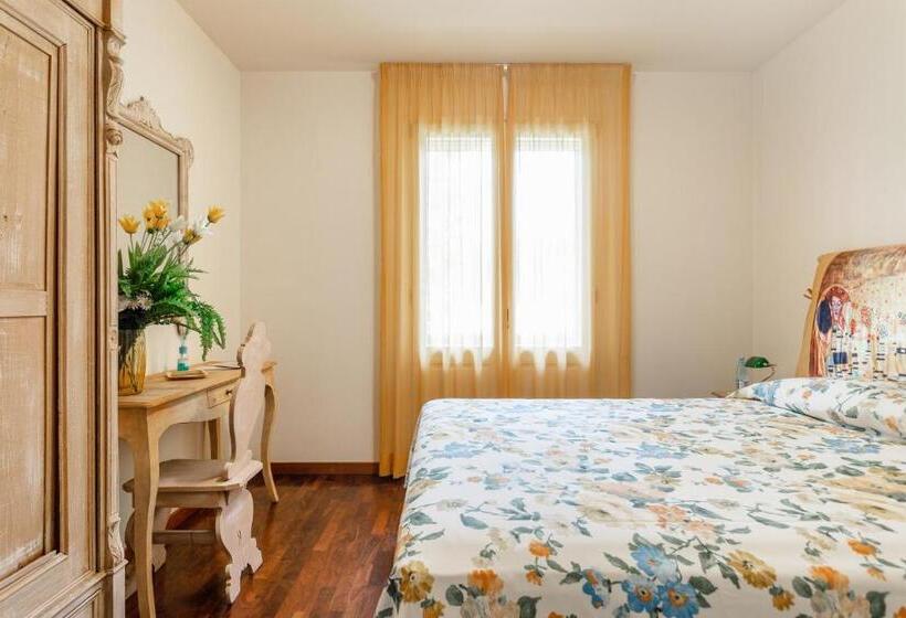 اتاق استاندارد با بالکن, Villa Diletta B&b