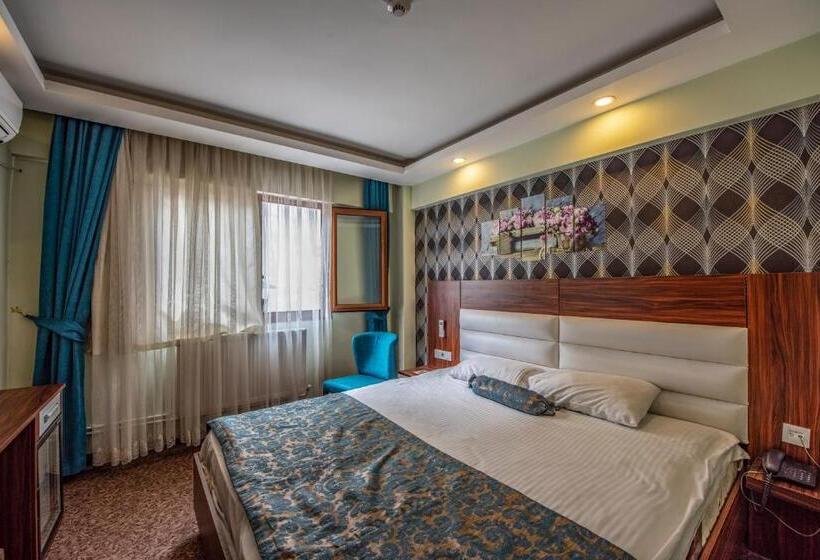 اتاق خانوادگی, Madi Otel