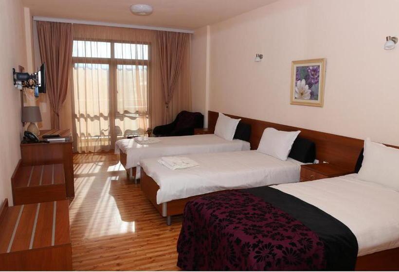 Номер Стандарт с Террасой, Balneo And Spa Complex Mineral Yagoda