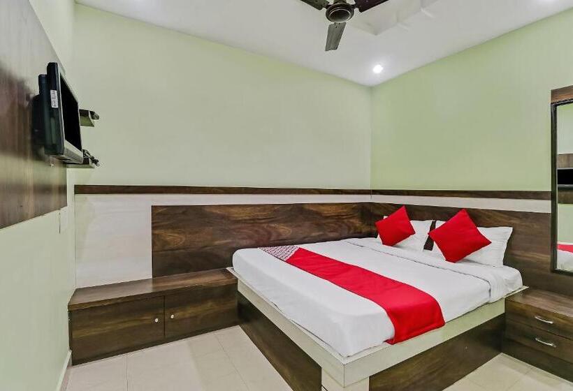 Трехместный Номер Классика, Super Hotel O Royal