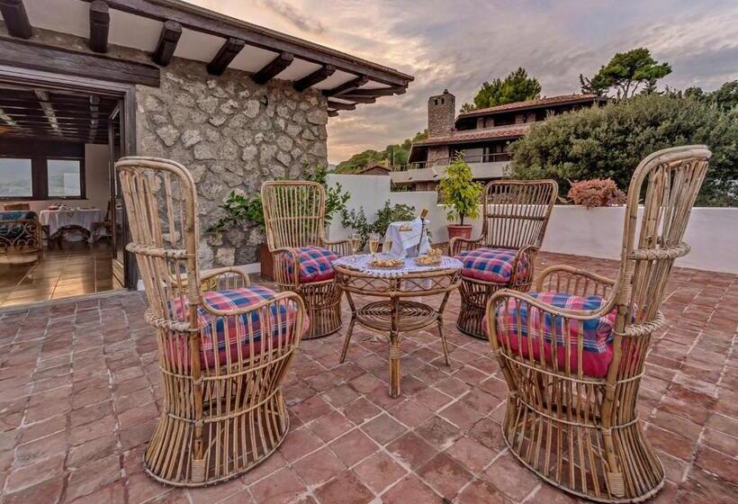 Люкс Deluxe Вид на Море, Villa Valdroni