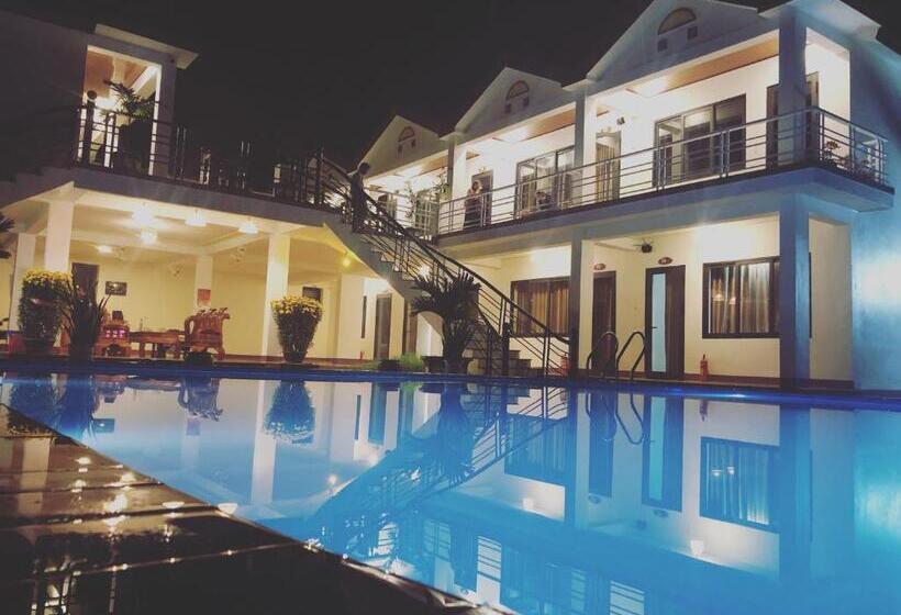اتاق استاندارد سه نفره, Lucky Homes