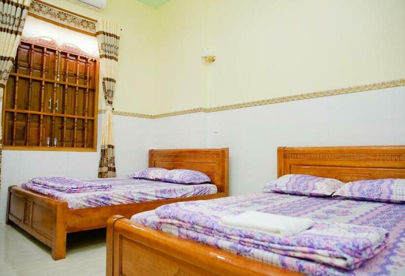 اتاق استاندارد چهار تخته, Nhà Nghỉ Quê Ló