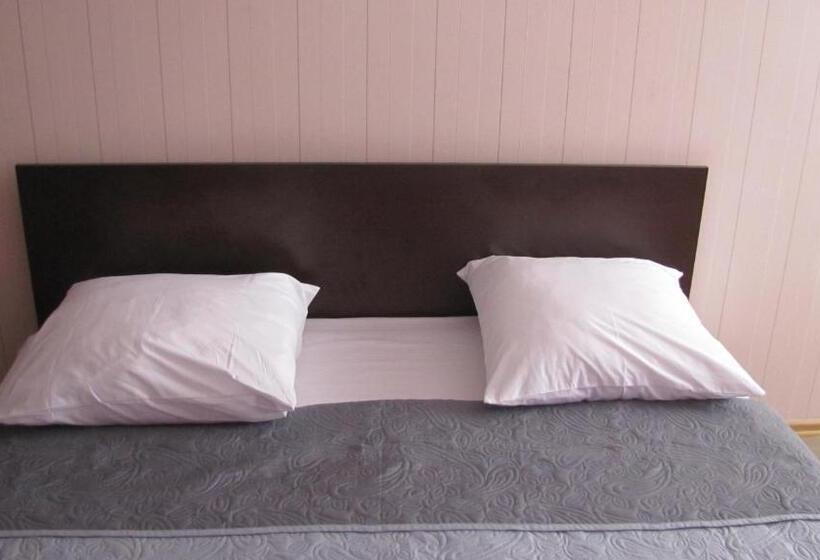 Семейный Номер, Mini Hotel Leon