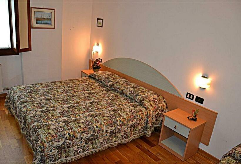 Номер Стандарт Трехместный, Albergo Due Monti