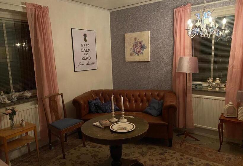 اتاق استاندارد با سرویس بهداشتی مشترک, Bed And Books På österlens Gästhärbärge
