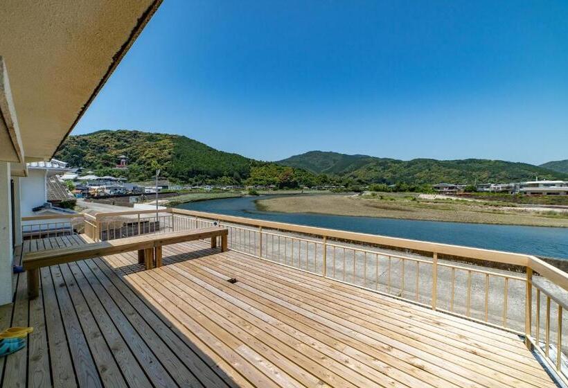 Номер Стандарт Четырехместный Совместный Санузел, Ichi The Hostel