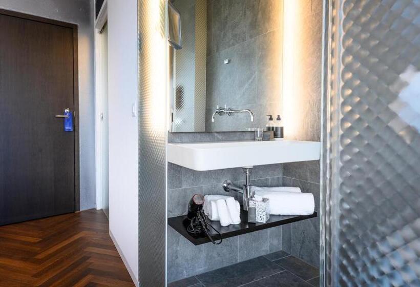 سوییت جونیور, Hirschen Oberkirch   Design Boutique