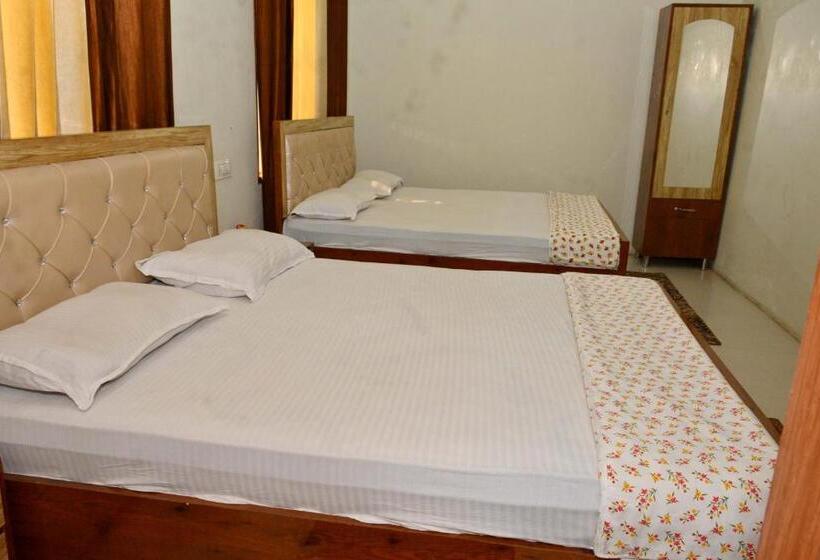 Семейный Номер, Corridor Inn