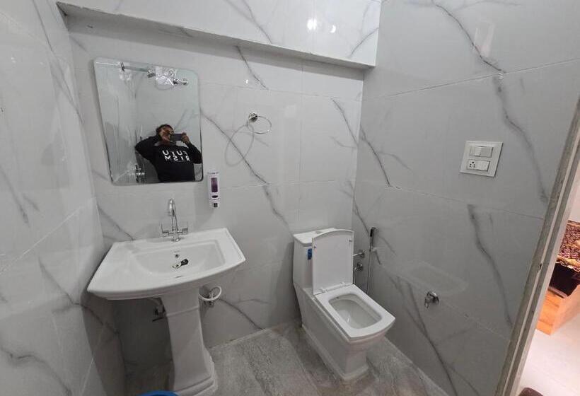 Номер Стандарт, Corridor Inn