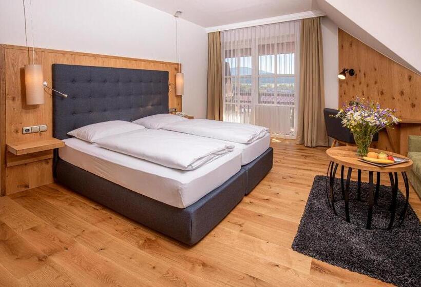 Номер Стандарт, Amberger Hof