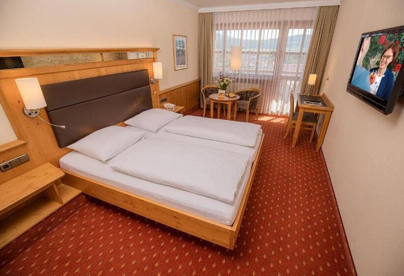 Номер Стандарт, Amberger Hof