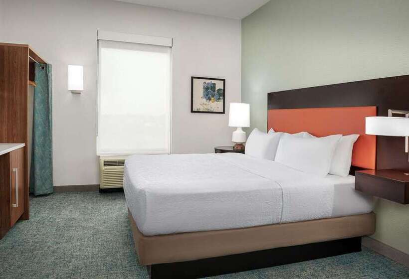 스탠다드 룸 킹사이즈 침대, Embassy Suites By Hilton St. Louis St. Charles