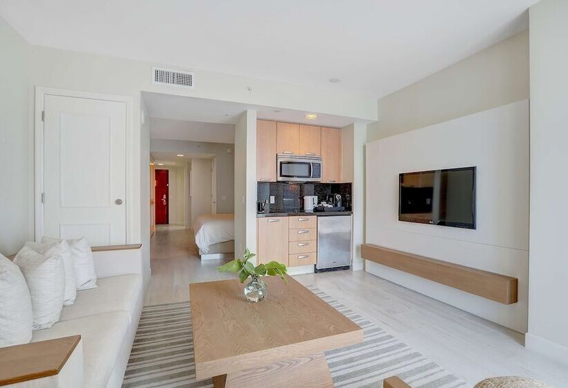 장애인을 위한 스위트, Beach House Fort Lauderdale, a Hilton Resort