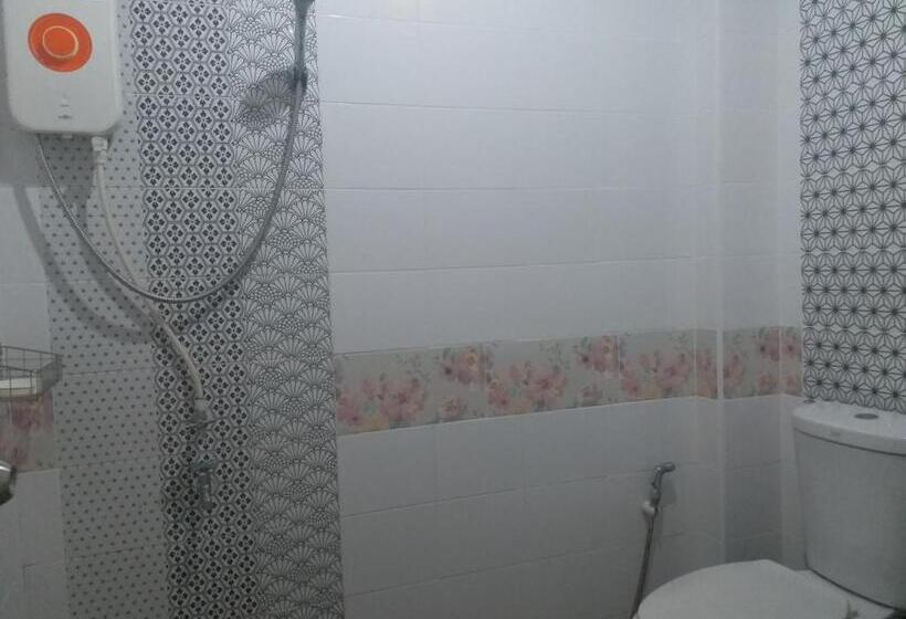 Номер Стандарт, Chawalee Place