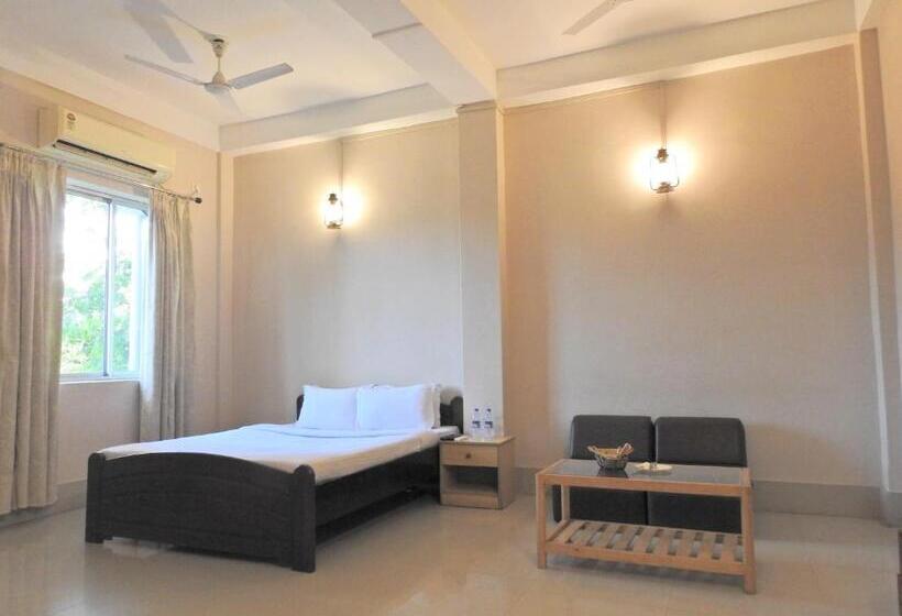 高级大房间, Lake Side Resort Neermahal