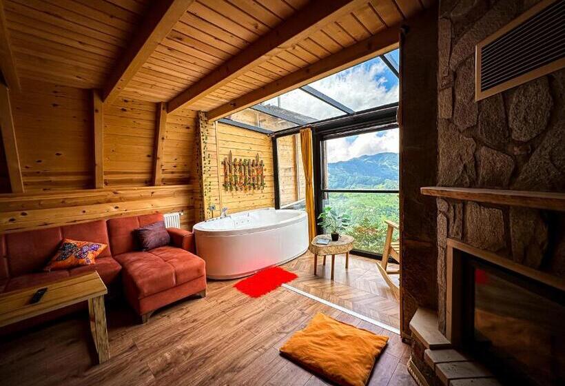 Четырехместный номер Премиум, Organic Village Bungalow