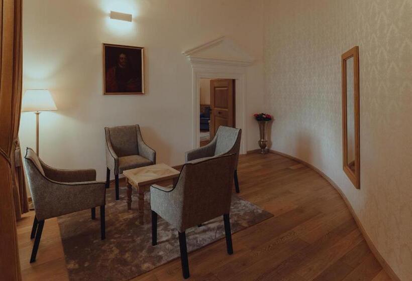 Номер Deluxe, Brigadéros Hotel Brigadír Borsi