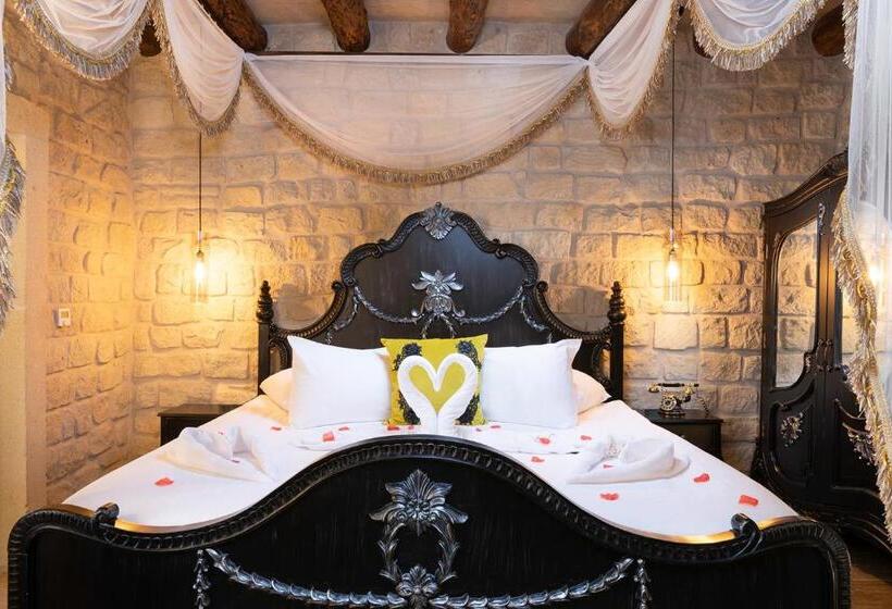 Люкс с Террасой, Elysion Cave Suites