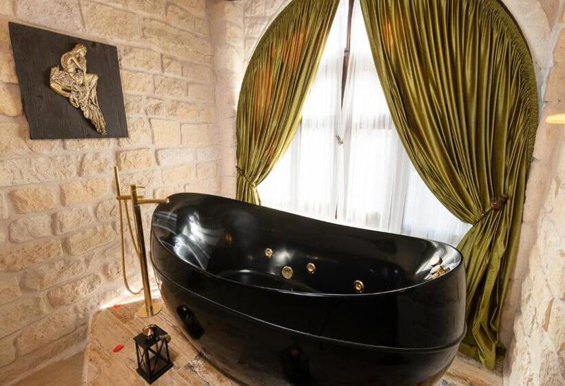Люкс с Террасой, Elysion Cave Suites