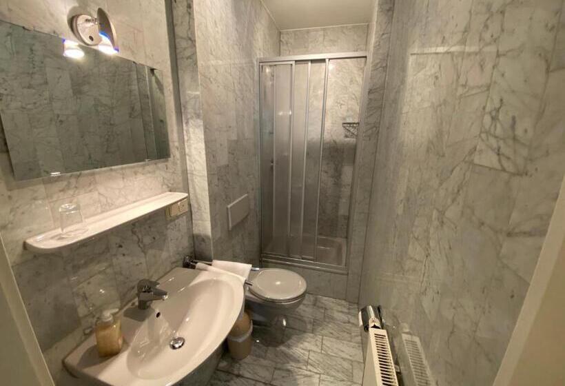 Номер Стандарт, Passage 84   Hotel & Café