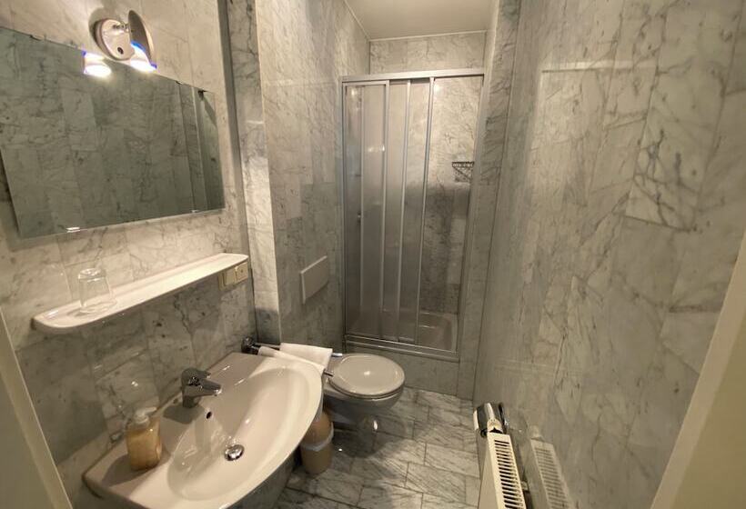 Номер Стандарт, Passage 84   Hotel & Café